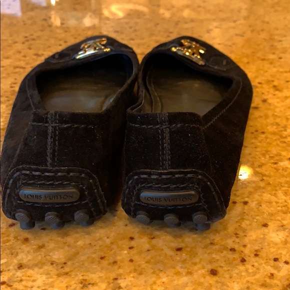 Louis Vuitton authentic shade women’s loafers. - Picture 2 of 11